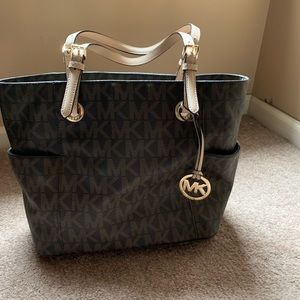 Michael kors purse